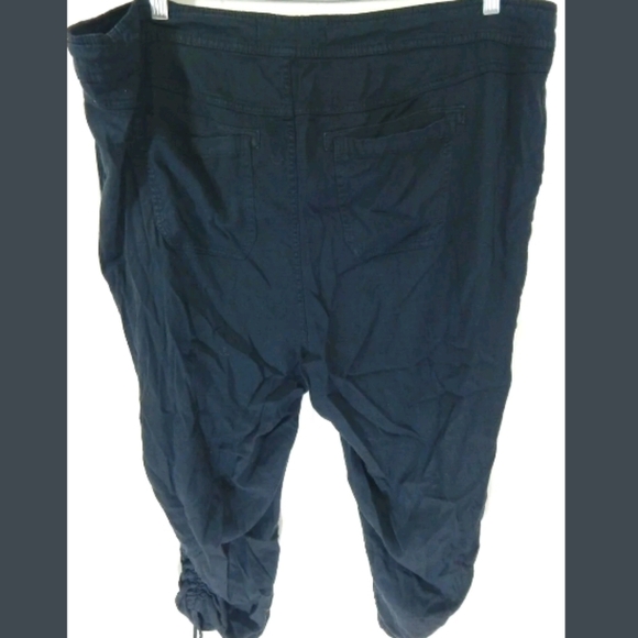 Torrid Twill Tie Cropped Pants Washed Black - Picture 4 of 4